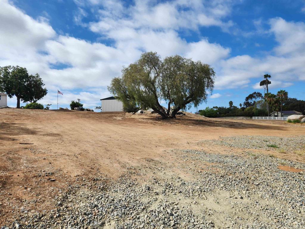 1060 Crest View Rd Property Photo 14