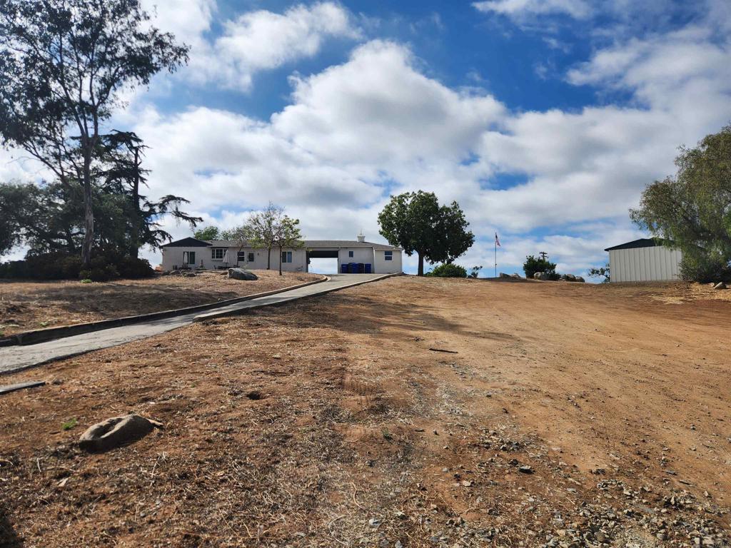 1060 Crest View Rd Property Photo 16