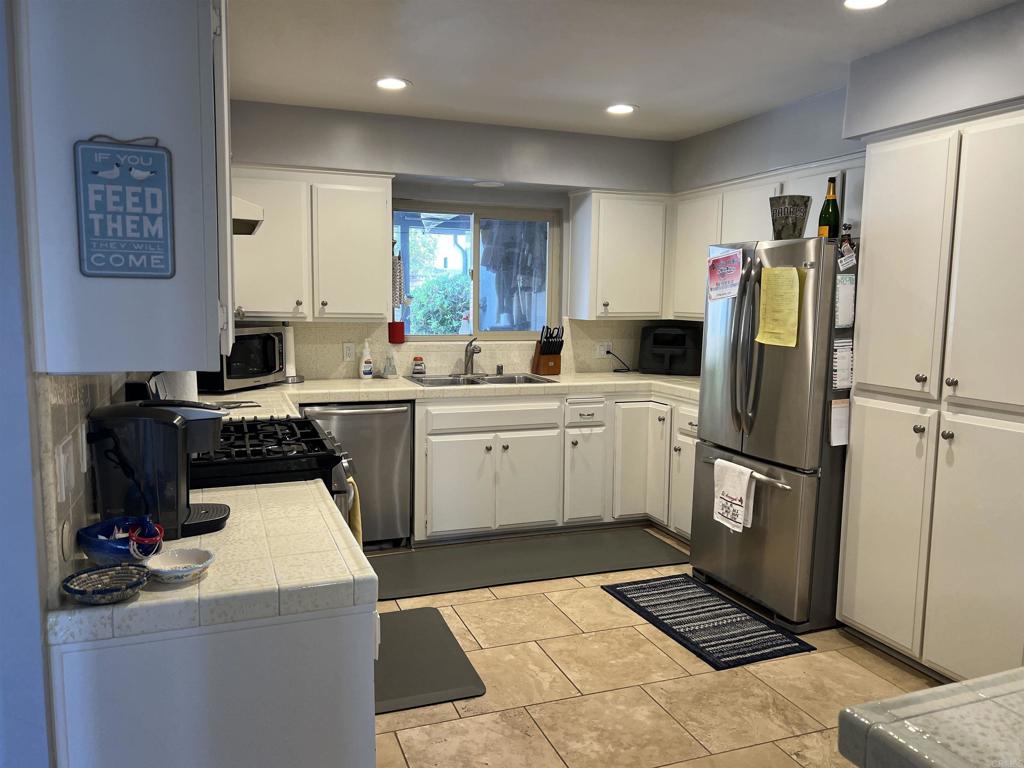 8537 El Paseo Grande Property Photo 8