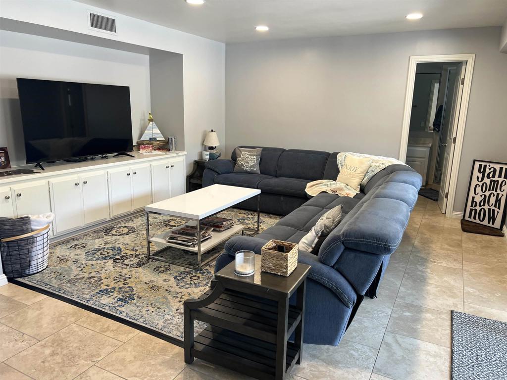 8537 El Paseo Grande Property Photo 11