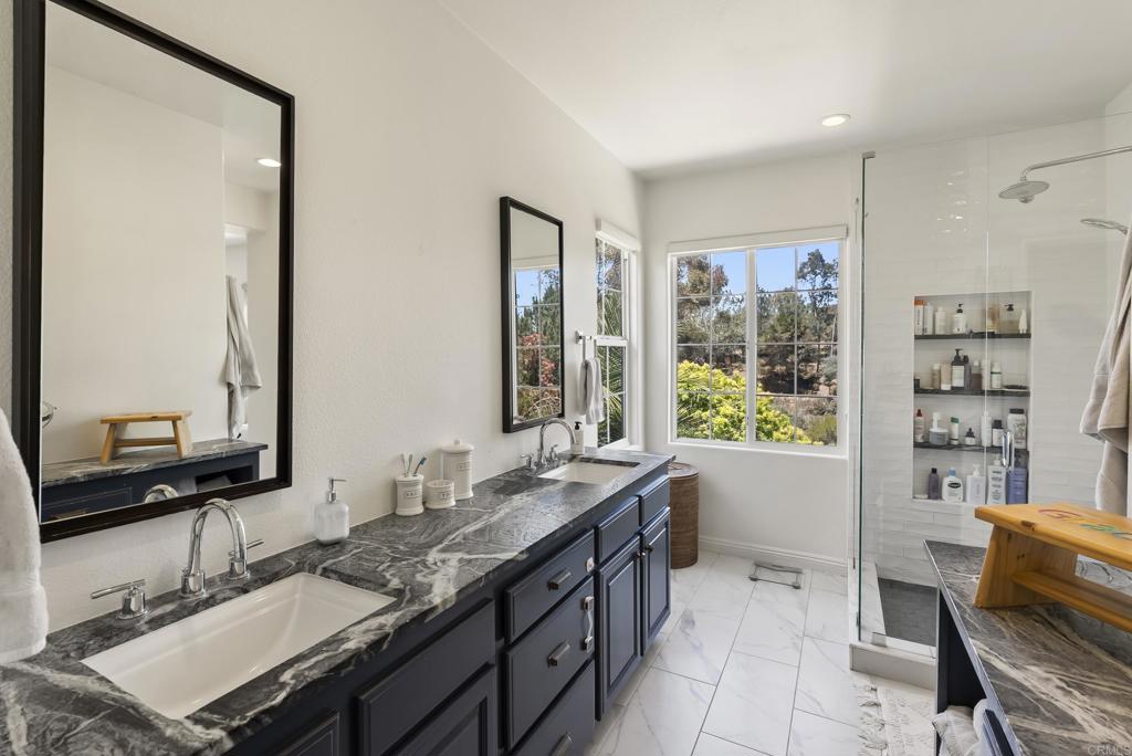 572 Beach St. Property Photo 6