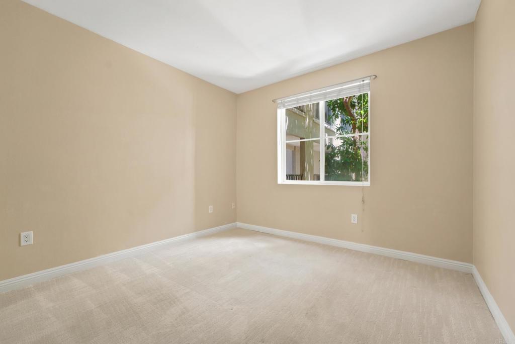 2219 Scholarship Property Photo 12