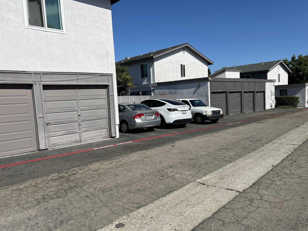 3425 Seabreeze Walk Property Photo 3