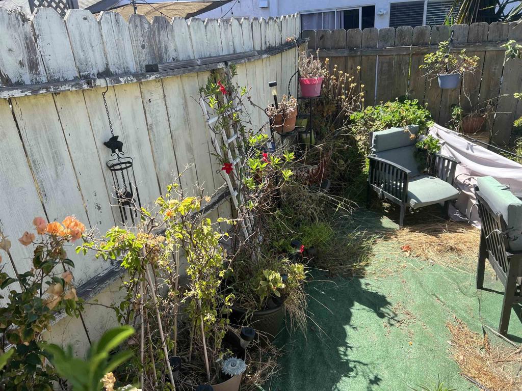 3425 Seabreeze Walk Property Photo 6