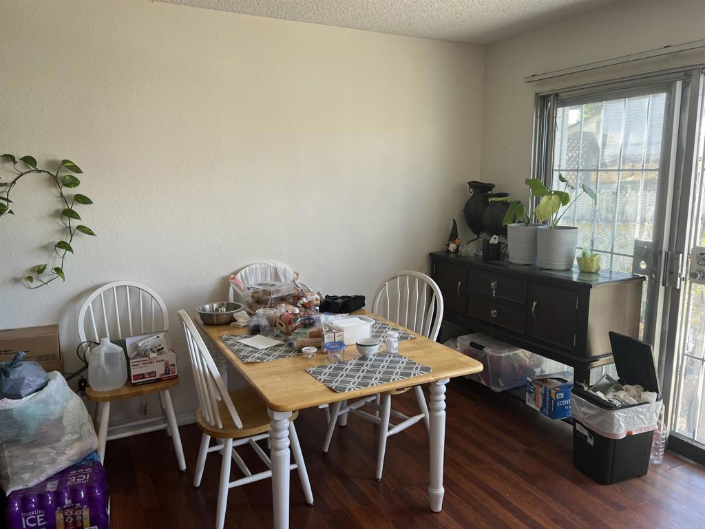 3425 Seabreeze Walk Property Photo 8