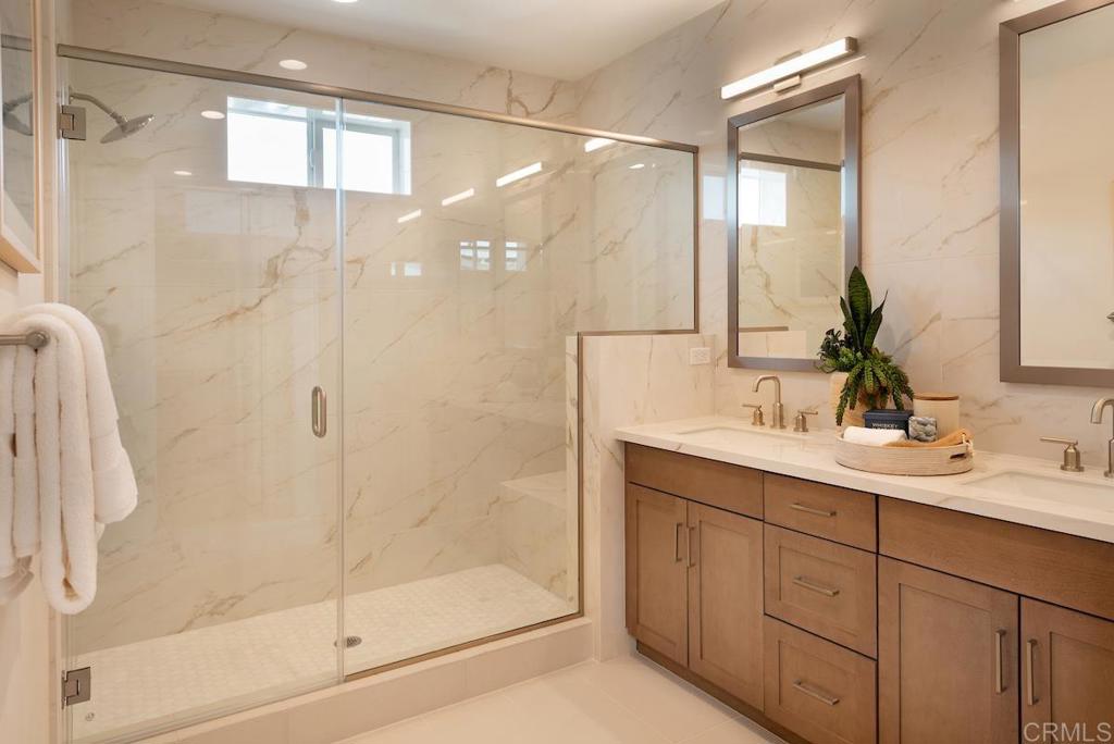 14709 Sierra Way Property Photo 8