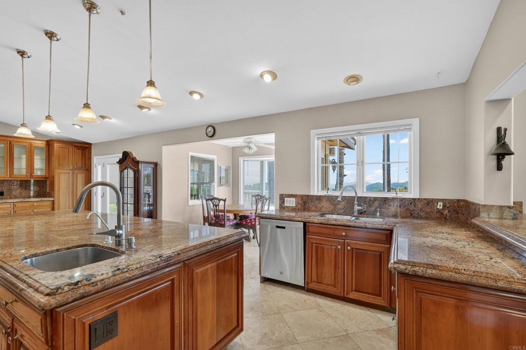 11535 Alps Way Property Photo 6