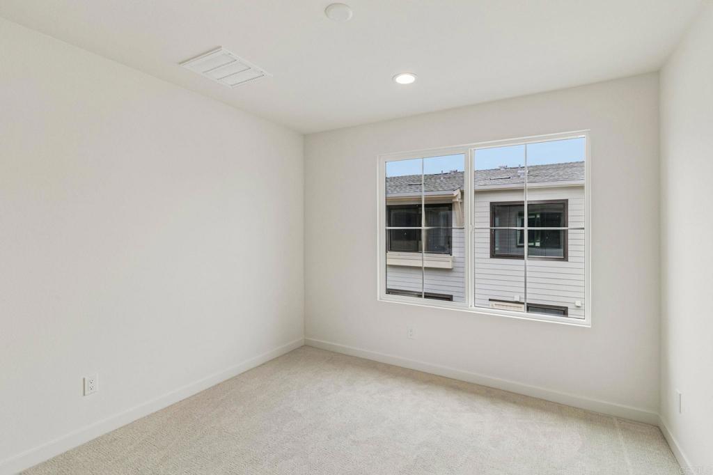 2572 Delphinium Lane Property Photo 23