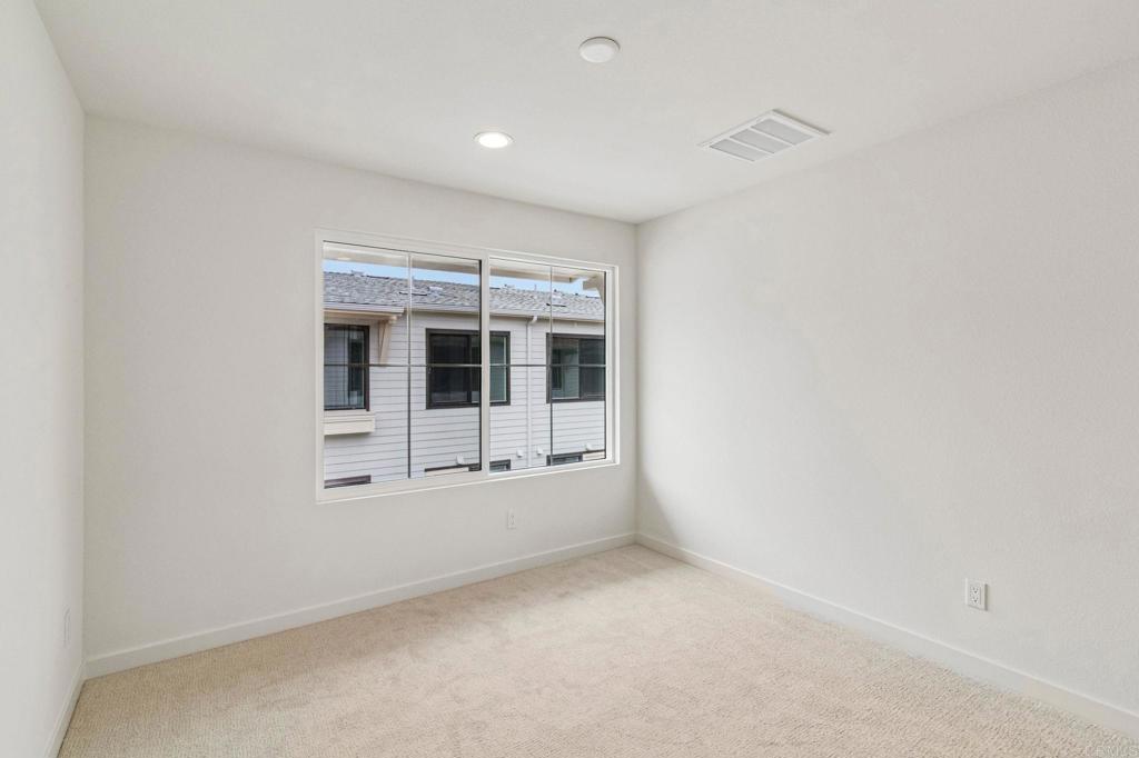 2572 Delphinium Lane Property Photo 25