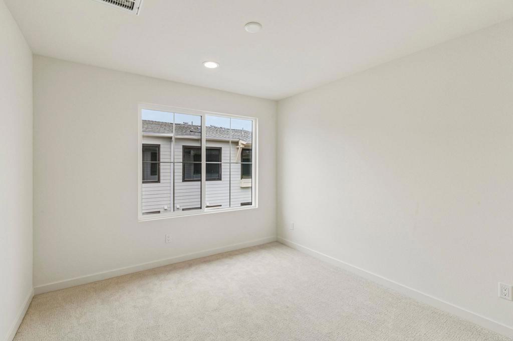 2572 Delphinium Lane Property Photo 27