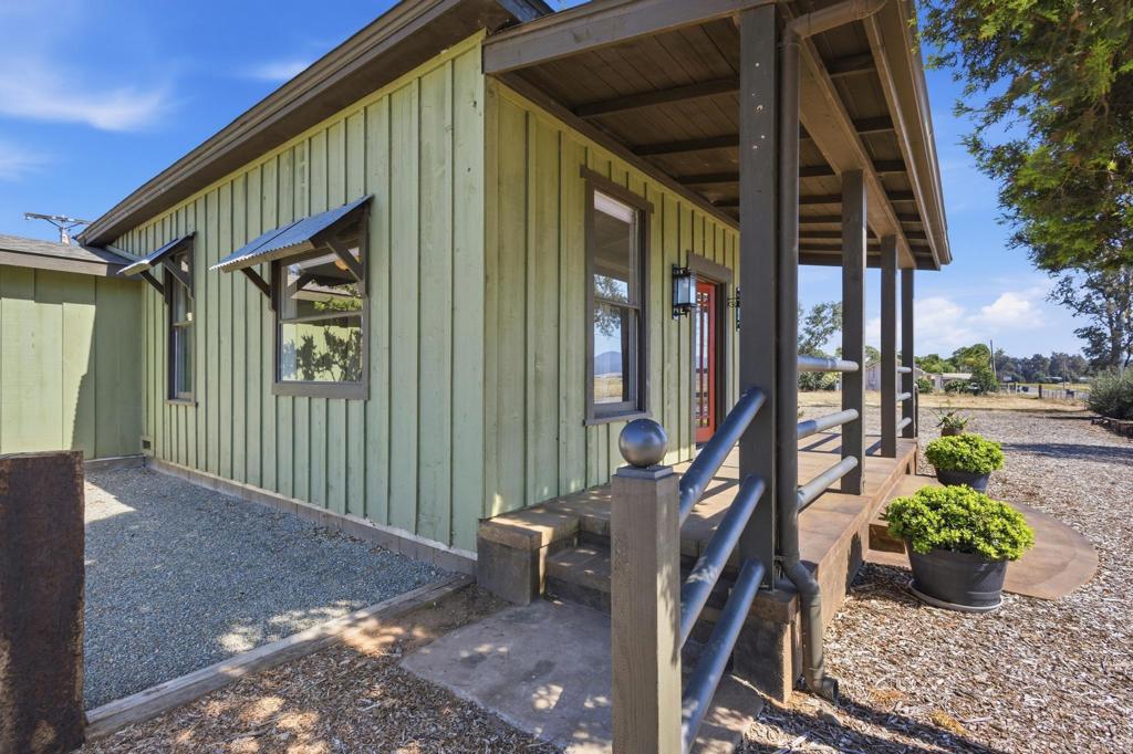 1077 Montecito Way Property Photo 34