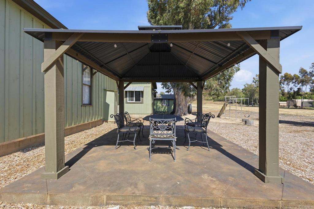 1077 Montecito Way Property Photo 37