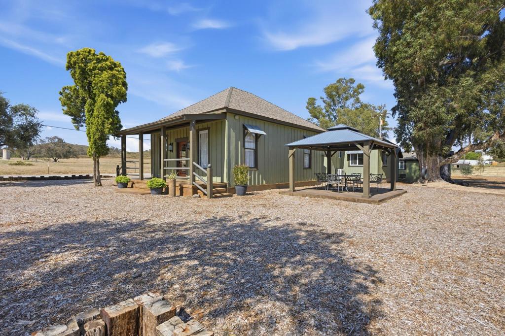 1077 Montecito Way Property Photo 39
