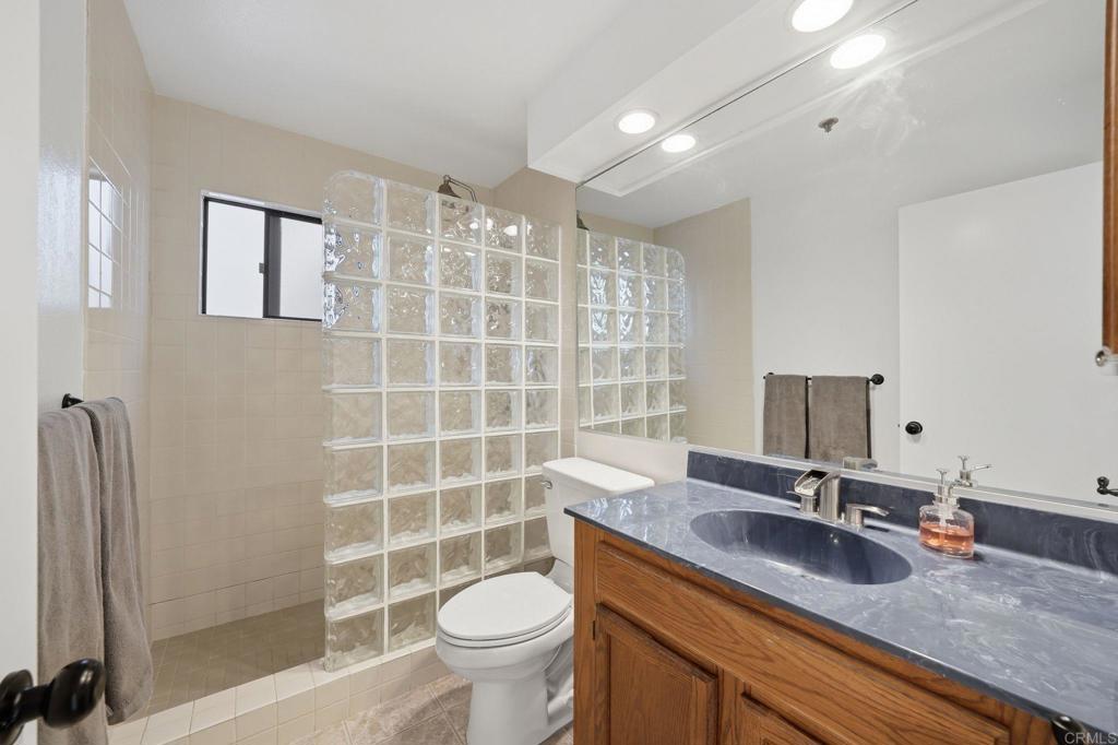 235 Quince Street 304 Property Photo 40