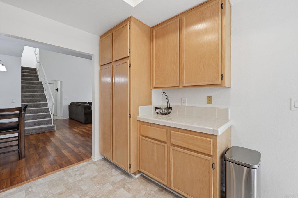 2633 Regent Road Property Photo 9