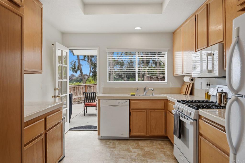 2633 Regent Road Property Photo 10