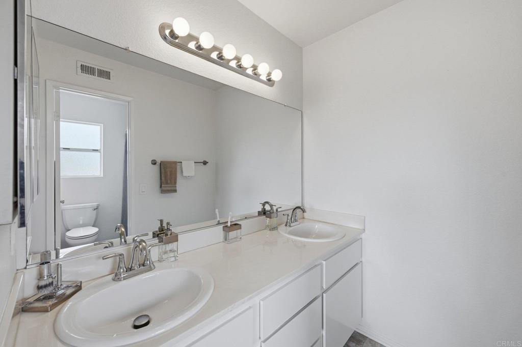 2633 Regent Road Property Photo 12