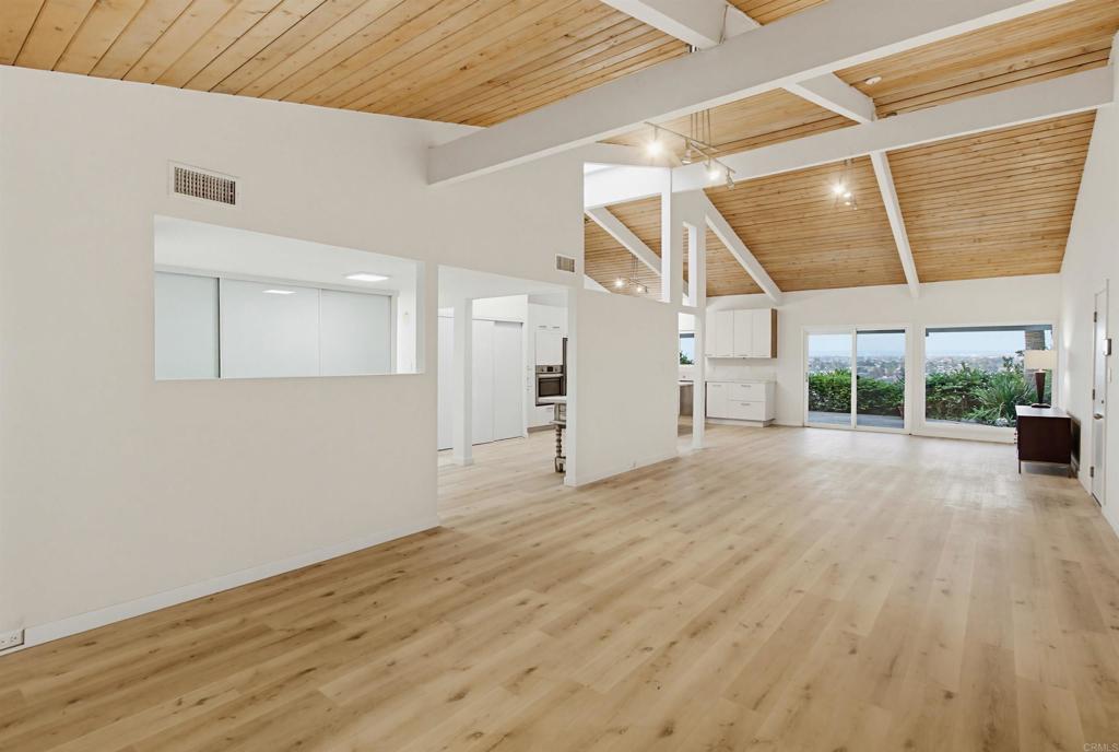 5605 Soledad Mountain Rd Property Photo 10