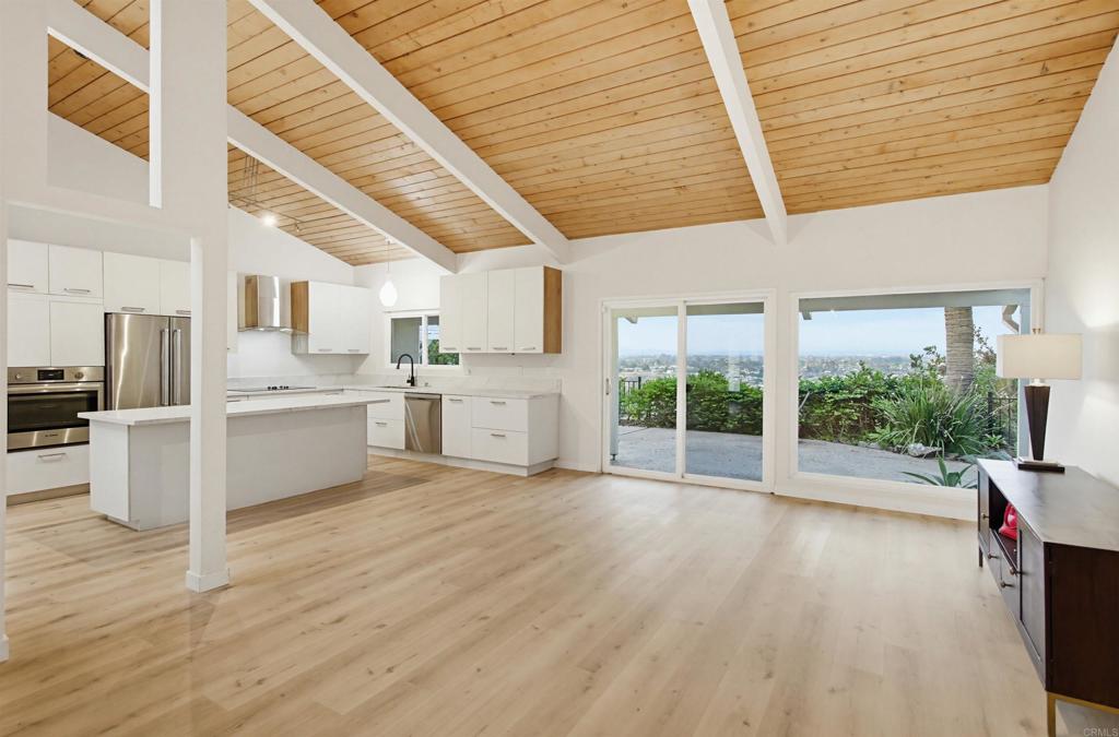 5605 Soledad Mountain Rd Property Photo 12