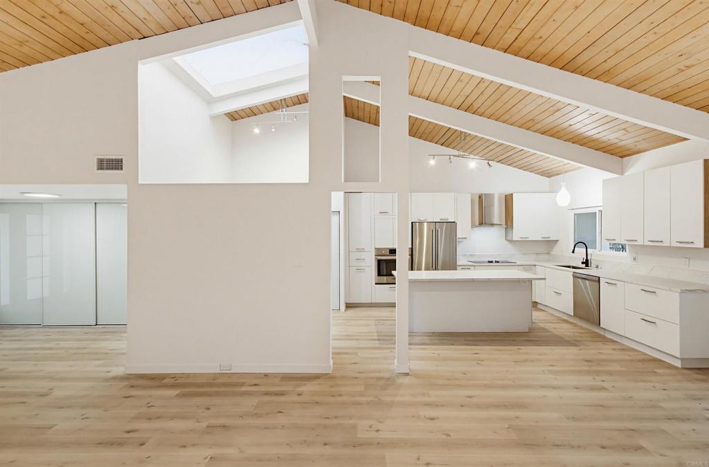 5605 Soledad Mountain Rd Property Photo 15