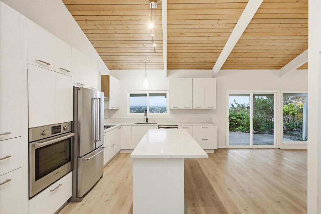 5605 Soledad Mountain Rd Property Photo 18