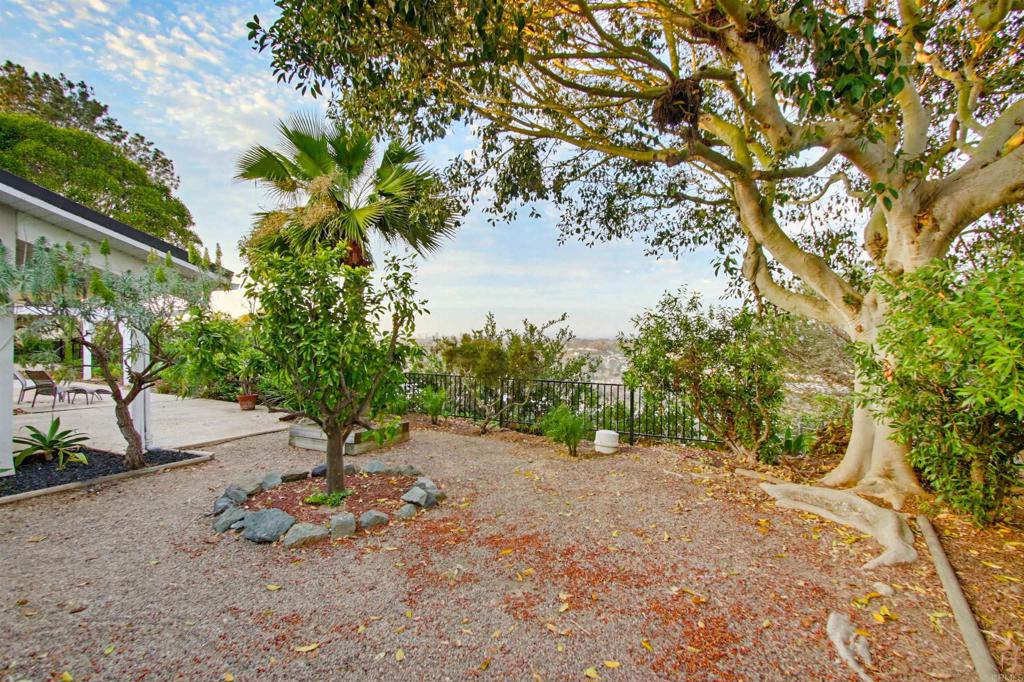 5605 Soledad Mountain Rd Property Photo 43