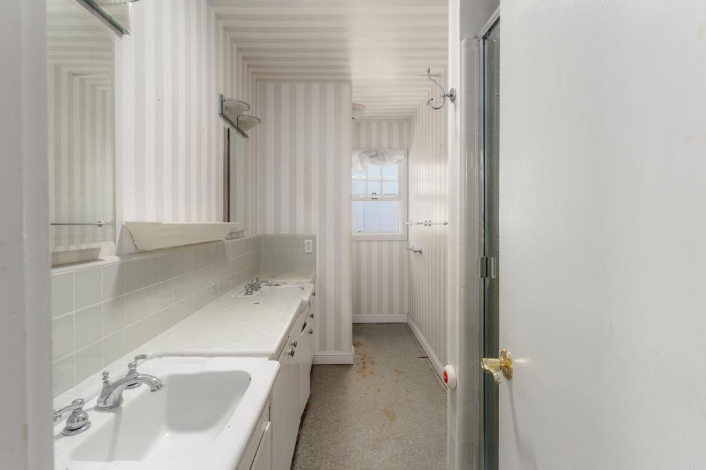 6530 Manana Place Property Photo 31