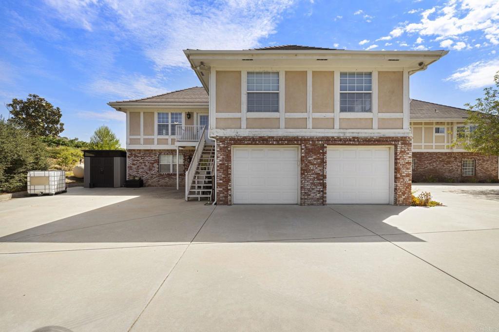 36910 Pauba Rd Property Photo 11