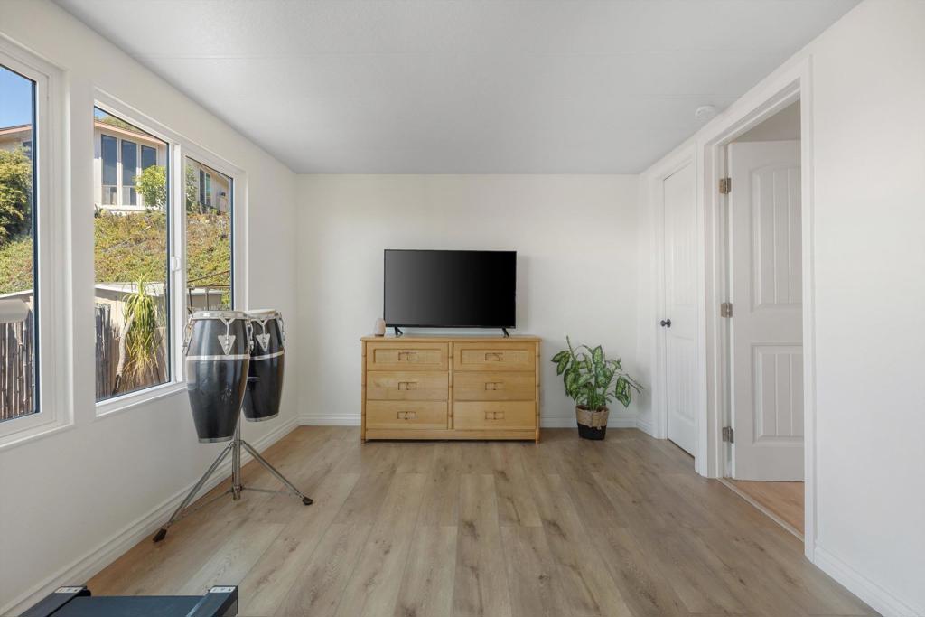 971 Borden Road 32 Property Photo 17