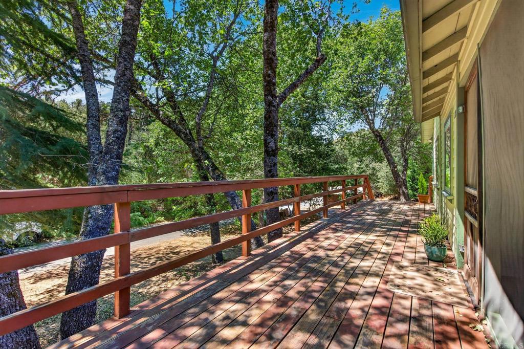 1352 Sunshine Trail Property Photo 5