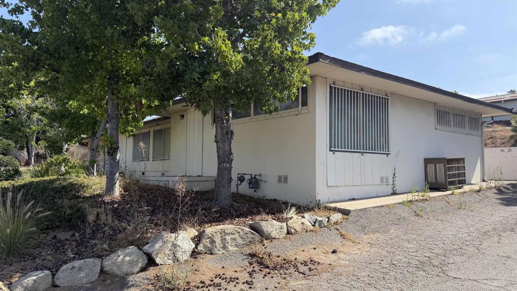 702 Civic Center Drive Property Photo 1