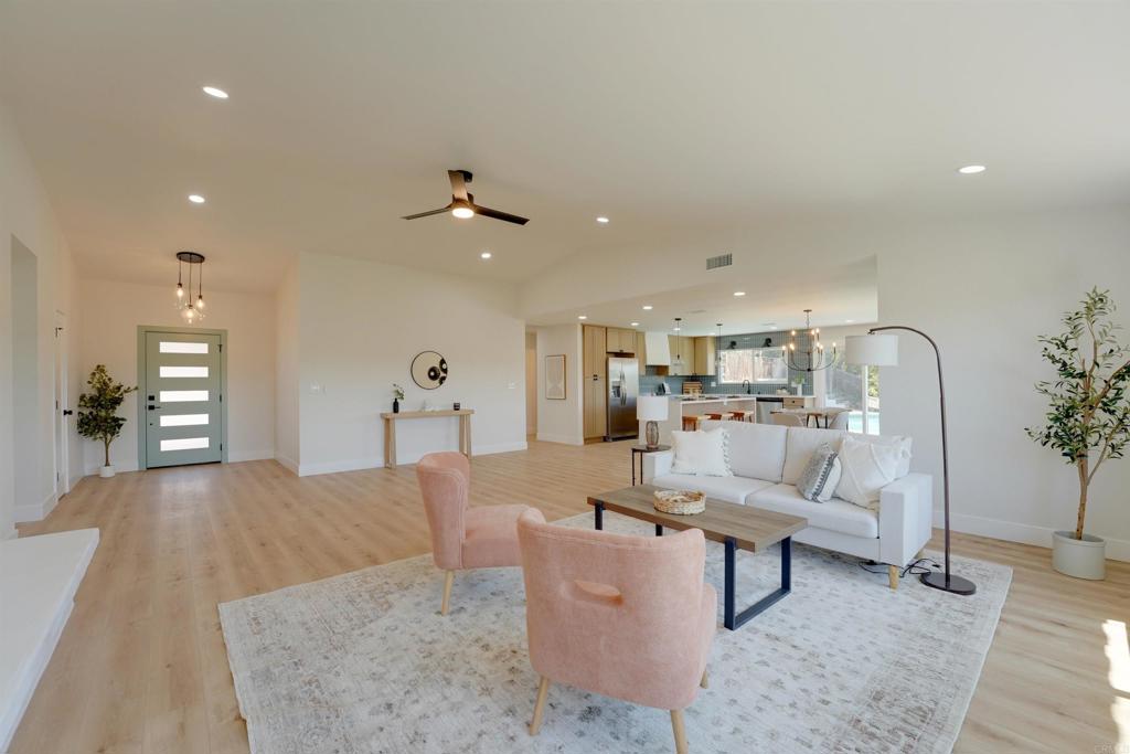 10236 Lake Meadow Lane Property Photo 6