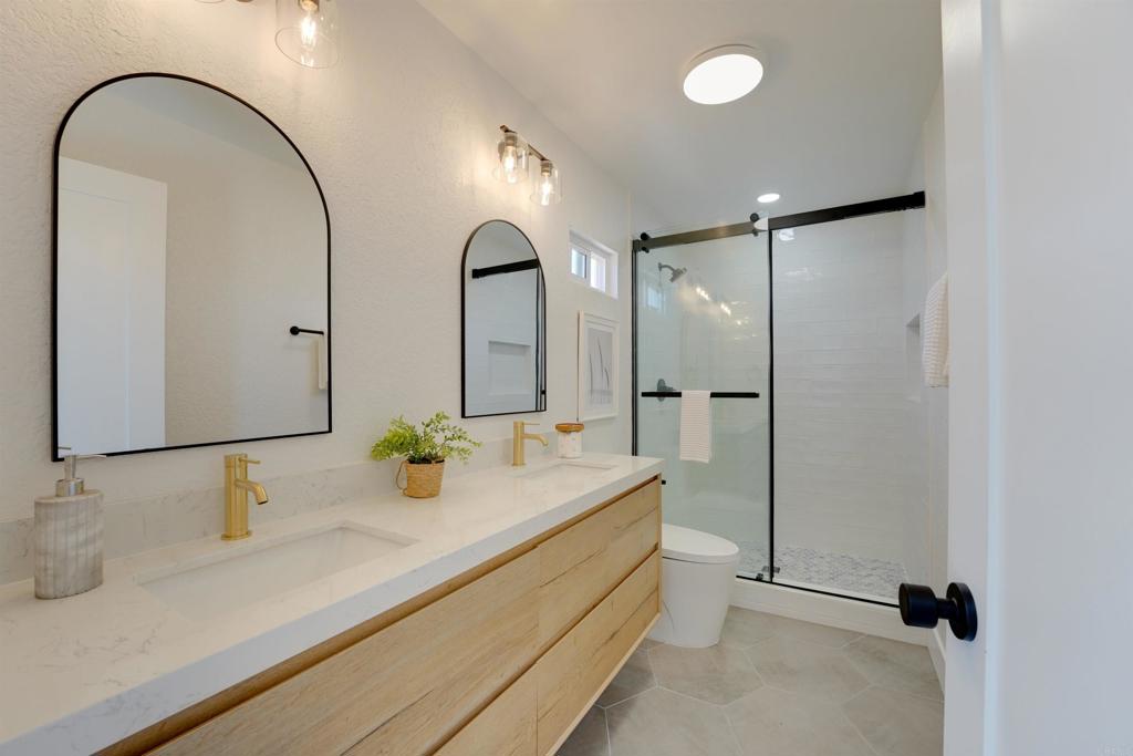 10236 Lake Meadow Lane Property Photo 21