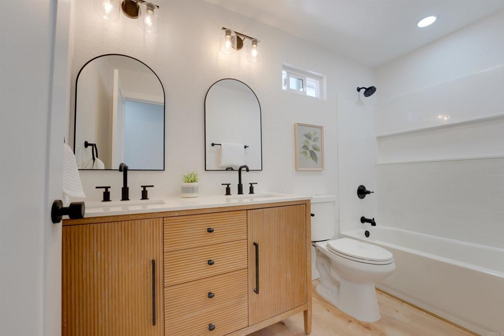 10236 Lake Meadow Lane Property Photo 24
