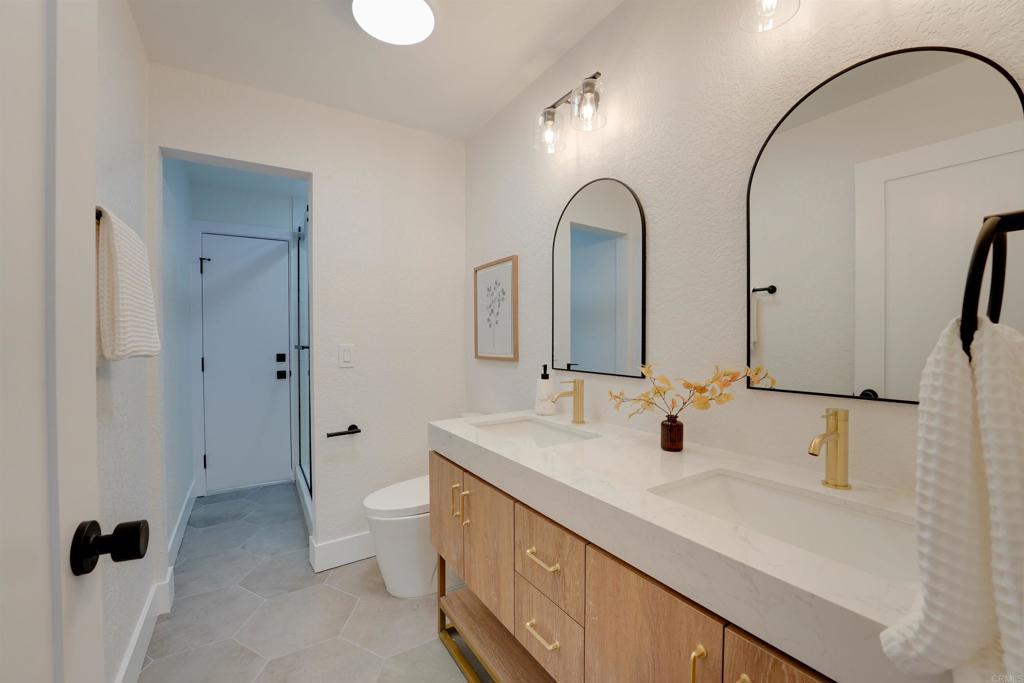 10236 Lake Meadow Lane Property Photo 26