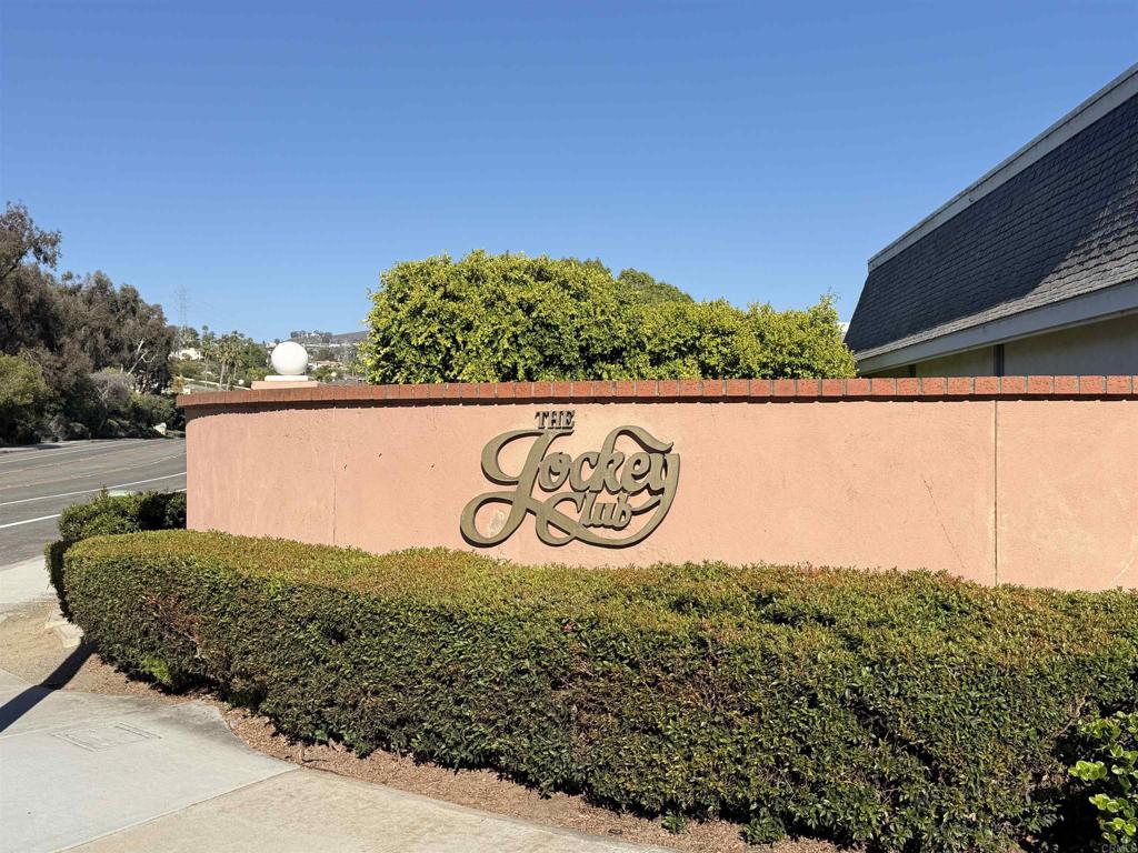 7490 Via De Fortuna Property Photo 3