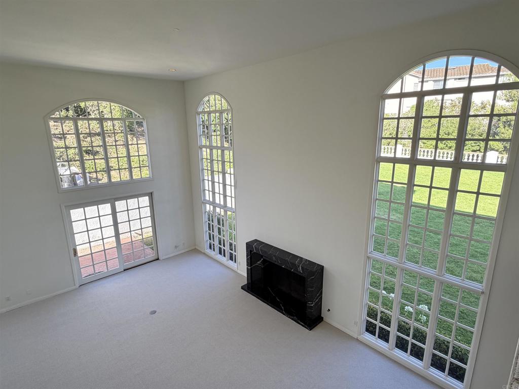 7490 Via De Fortuna Property Photo 11