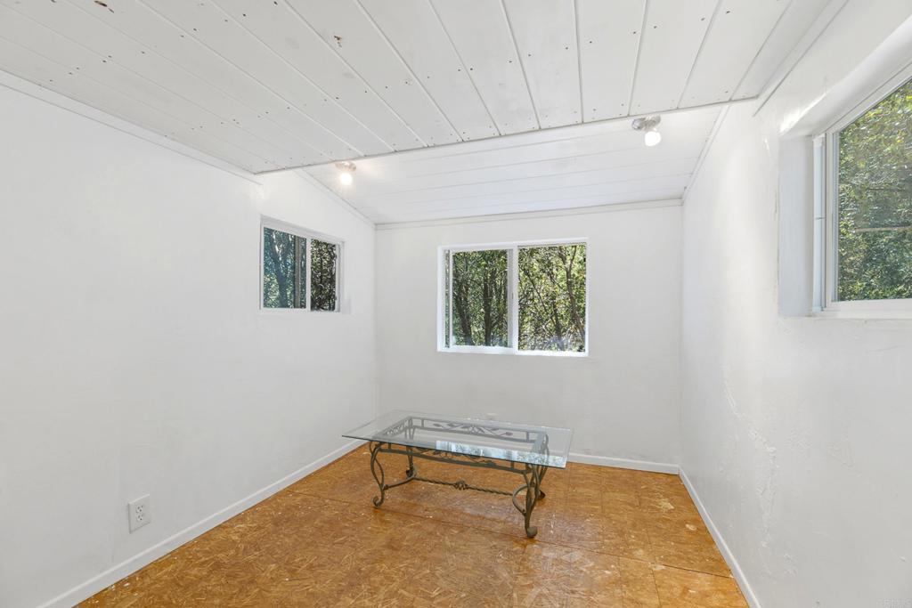 34601 Yuma Road Property Photo 28
