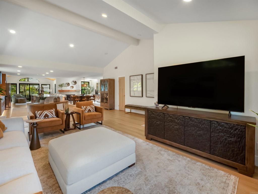 3985 Syme Drive Property Photo 15