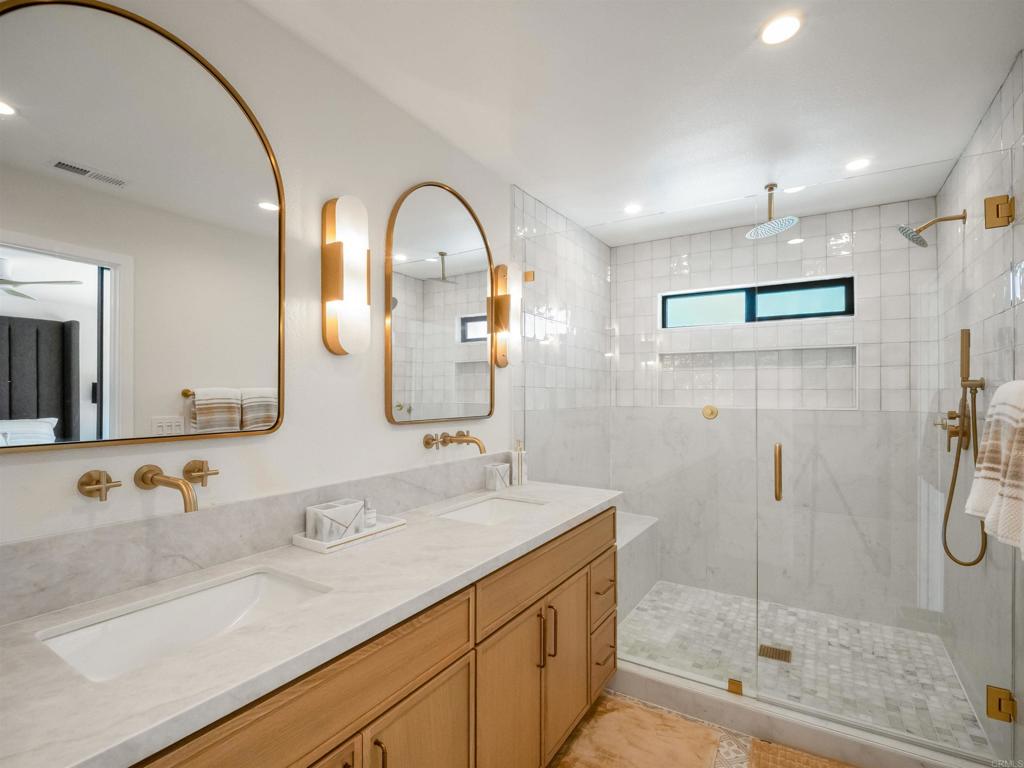 3985 Syme Drive Property Photo 39