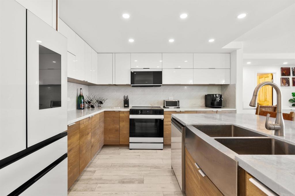 1200 Harbor Drive N 4b Property Photo 18