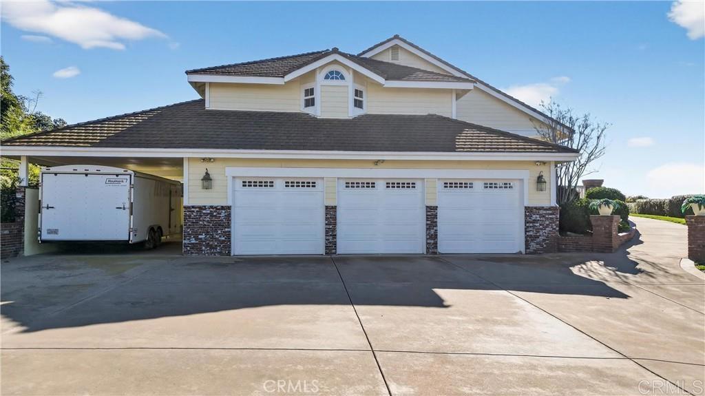 2292 Dos Lomas Property Photo 4