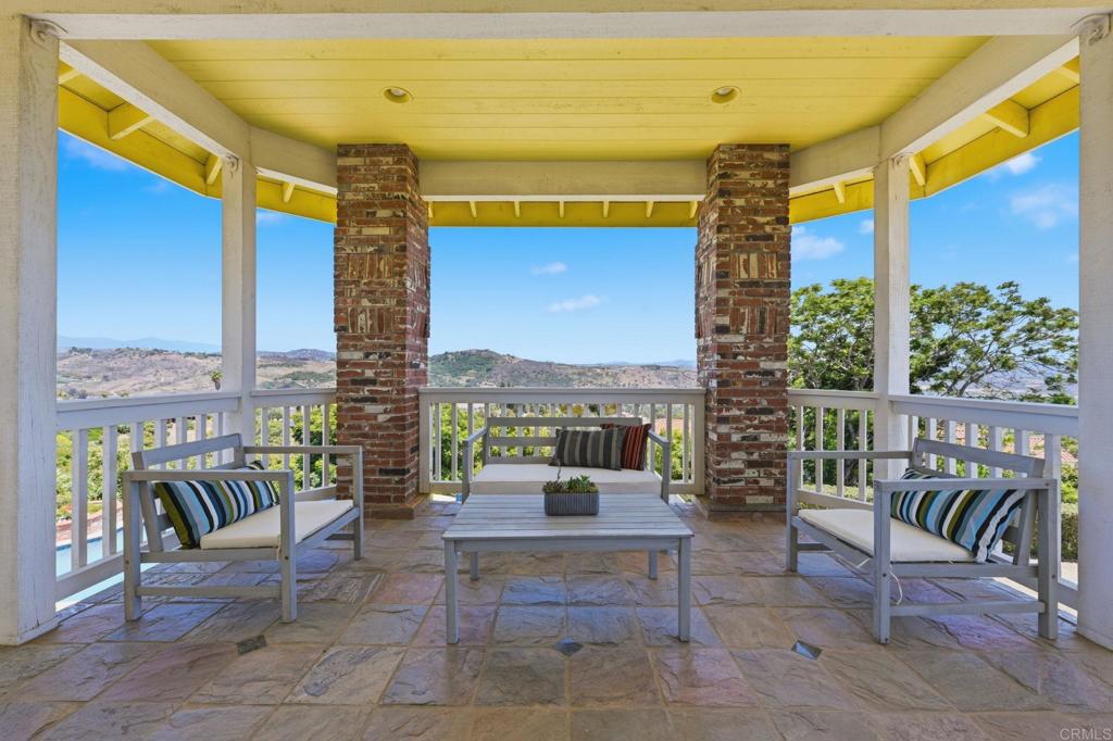2292 Dos Lomas Property Photo 8
