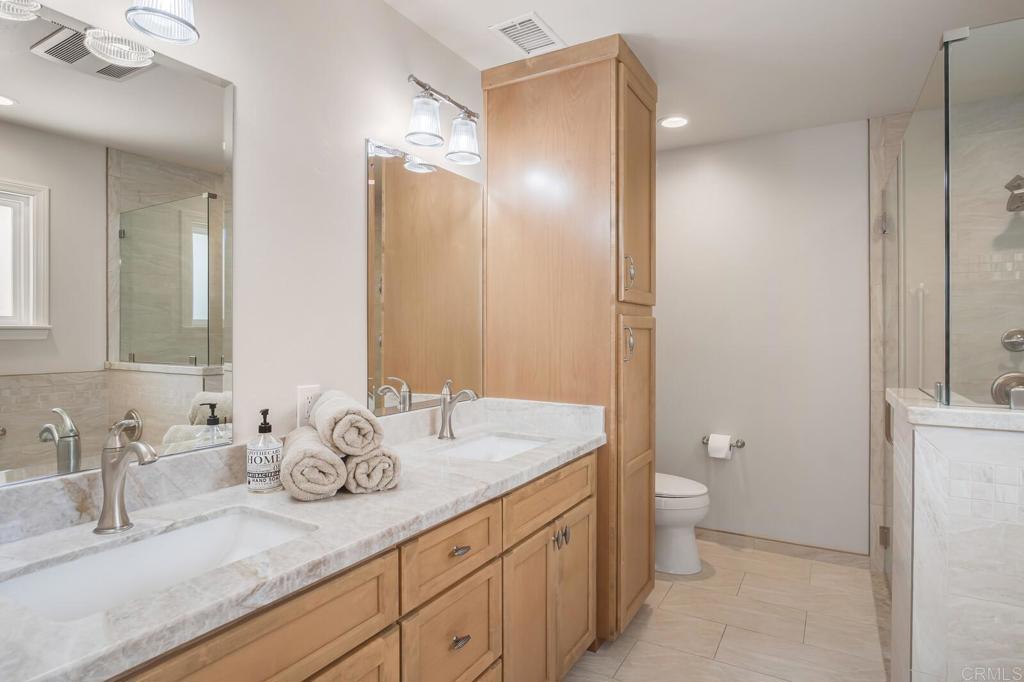 2211 Winterwarm Dr Property Photo 4