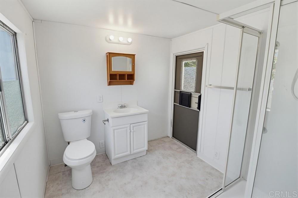 1285 E Washington Space 102 Property Photo 10