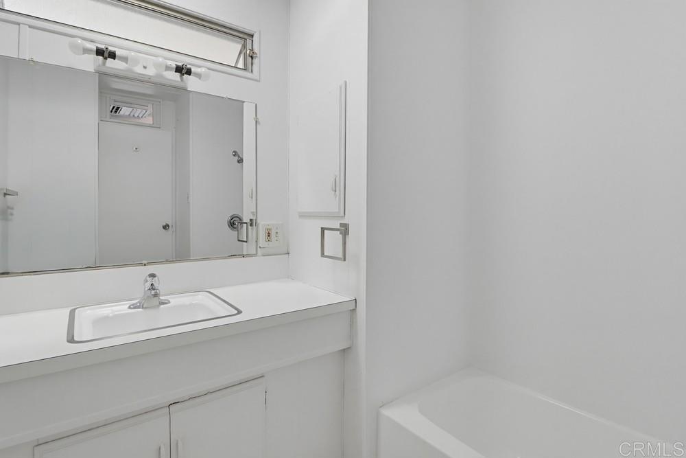1285 E Washington Space 102 Property Photo 12