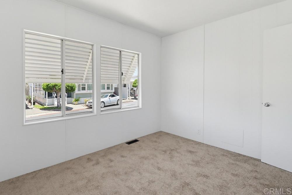 1285 E Washington Space 102 Property Photo 14