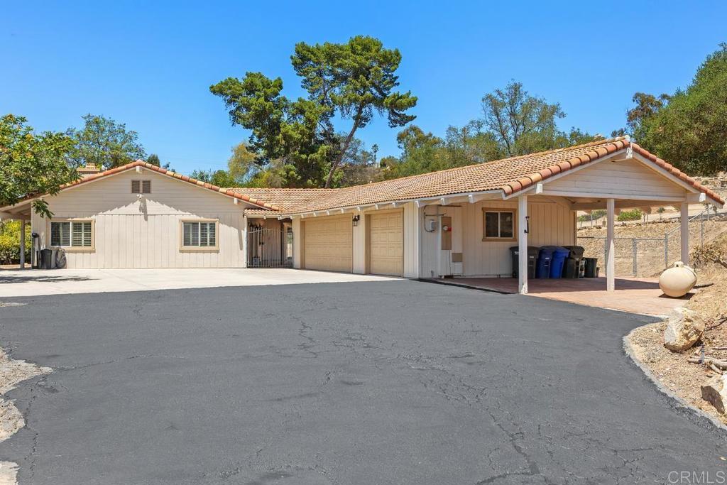 5434 Rainbow Heights Road Property Photo 1