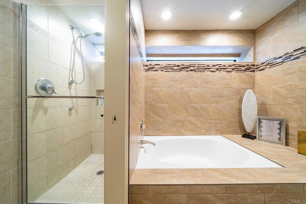 4016 Layang Layang Circle C Property Photo 32