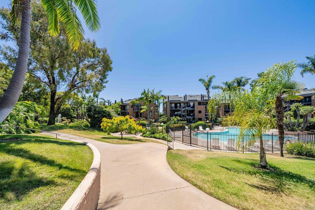 4016 Layang Layang Circle C Property Photo 44